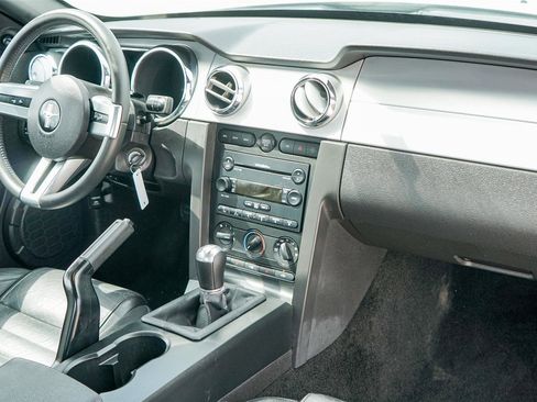 Used 2007 Ford Mustang GT RWD image 28