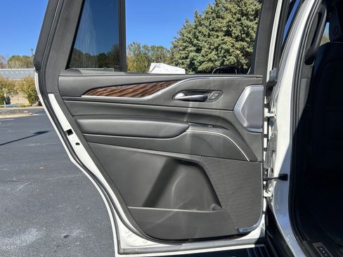 Used 2023 Cadillac Escalade Premium Luxury Platinum image 62