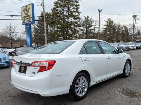 Used 2013 Toyota Camry XLE w/ Leather Pkg image 7