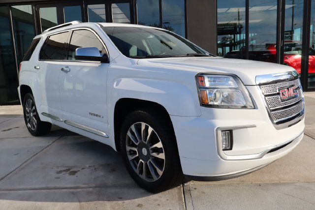 Used 2016 GMC Terrain Denali FWD image 1