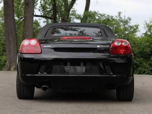 Used 2003 Toyota MR2 RWD image 6