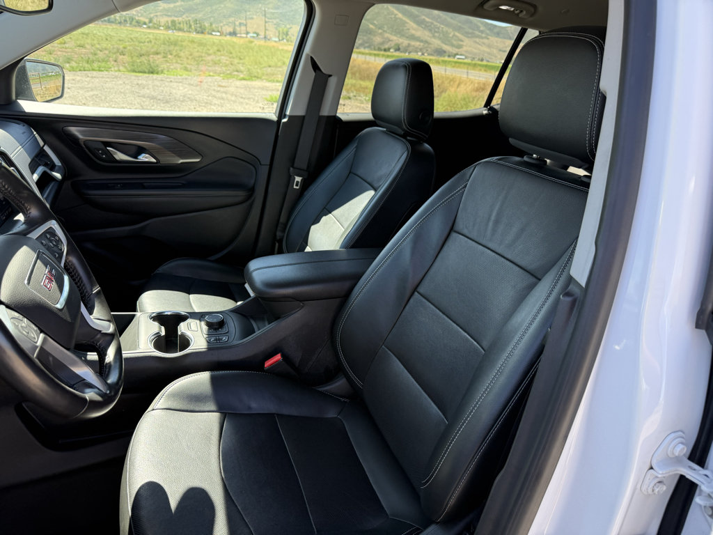 Used 2022 GMC Terrain SLT w/ Tech Package AWD/4WD image 15