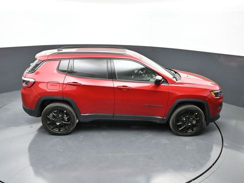 New 2026 Jeep Compass Latitude image 32