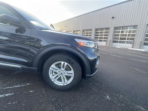 Used 2023 Ford Explorer XLT w/ Class IV Trailer Tow Package image 21