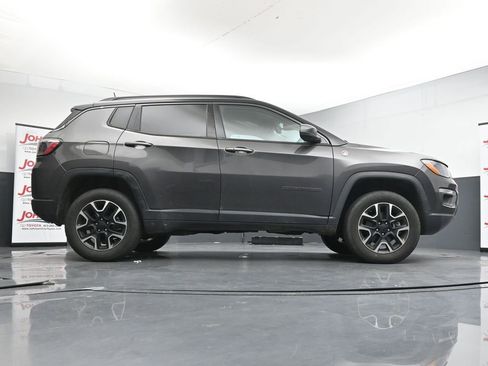 Used 2021 Jeep Compass Trailhawk AWD/4WD image 24