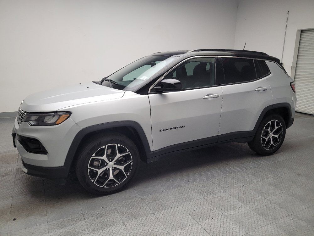 Used 2024 Jeep Compass Limited AWD/4WD image 2
