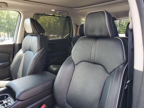 Used 2023 Honda Pilot Elite image 19