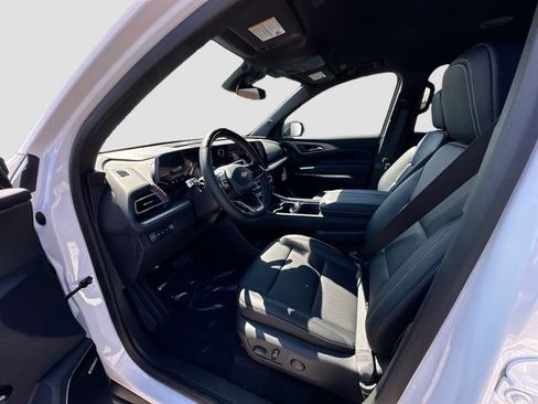 New 2025 Chevrolet Traverse LT w/ Enhanced Driving Package image 20