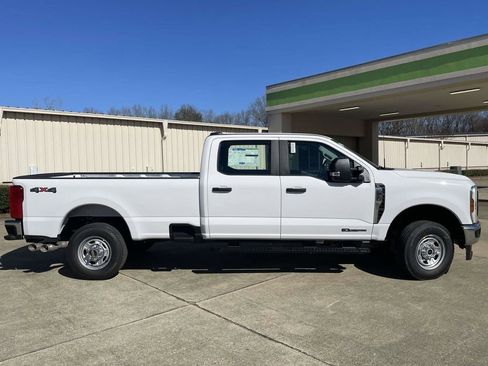 New 2026 Ford F350 XL w/ XL Chrome Package image 2