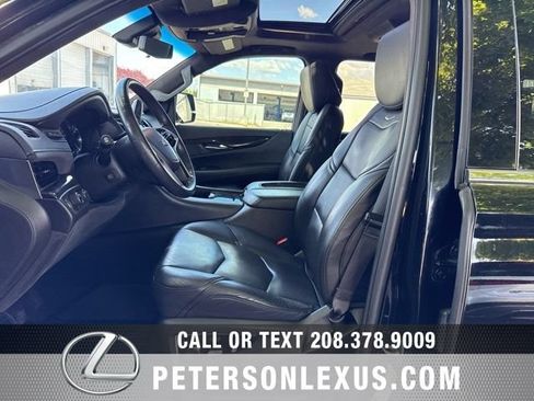 Used 2018 Cadillac Escalade Platinum AWD/4WD image 28