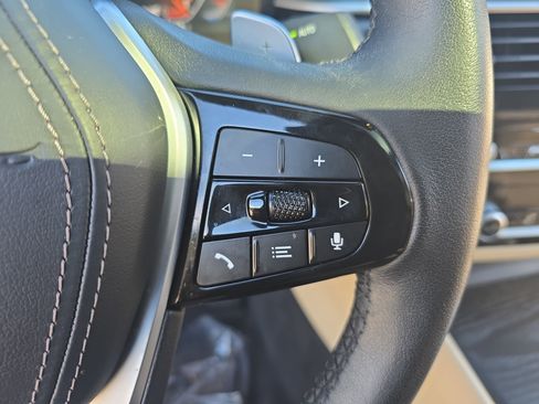 Used 2023 BMW 530i xDrive w/ Premium Package image 20