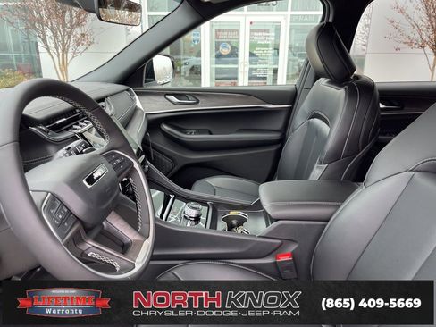 New 2025 Jeep Grand Cherokee L Limited image 3