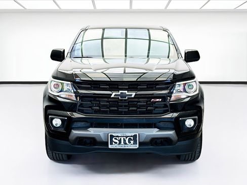 Used 2021 Chevrolet Colorado Z71 w/ Z71 Midnight Edition AWD/4WD image 2