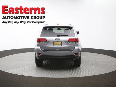 Used 2021 Jeep Grand Cherokee Laredo AWD/4WD image 35