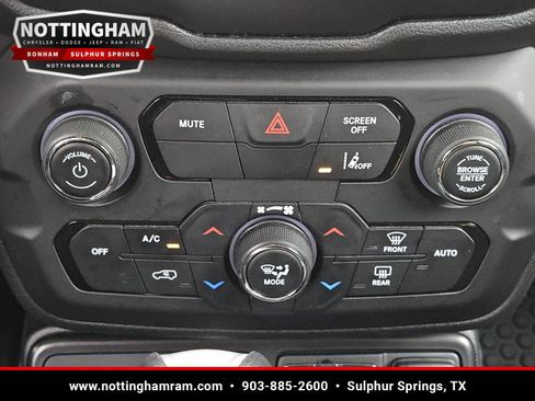 Used 2022 Jeep Renegade Latitude w/ Convenience Group AWD/4WD image 14