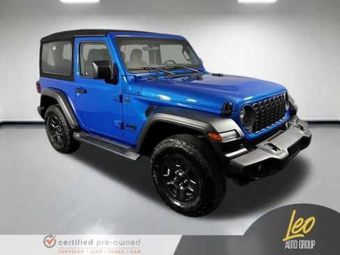 Used 2024 Jeep Wrangler Sport AWD/4WD image 9