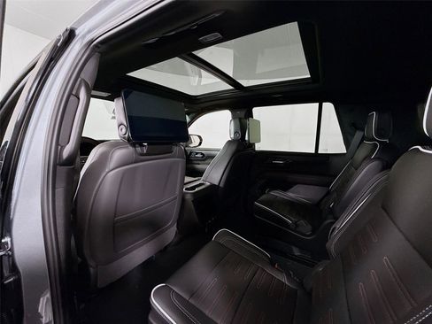 New 2026 GMC Yukon AT4 Ultimate AWD/4WD image 36