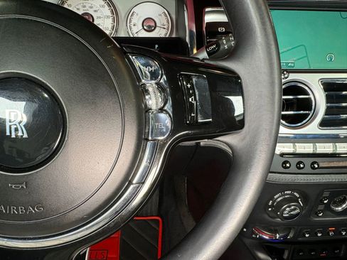 Used 2017 Rolls-Royce Dawn image 26