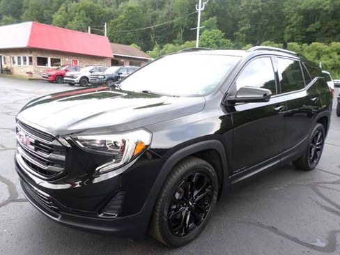 Used 2020 GMC Terrain SLE w/ Driver Convenience Package AWD/4WD image 3