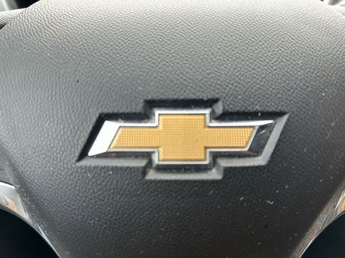 Used 2020 Chevrolet Equinox LS image 20