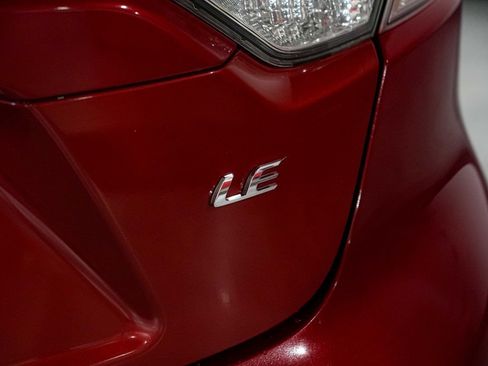 Used 2021 Toyota Corolla LE FWD image 12