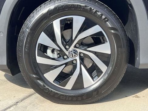 New 2026 Volkswagen Tiguan S FWD image 6