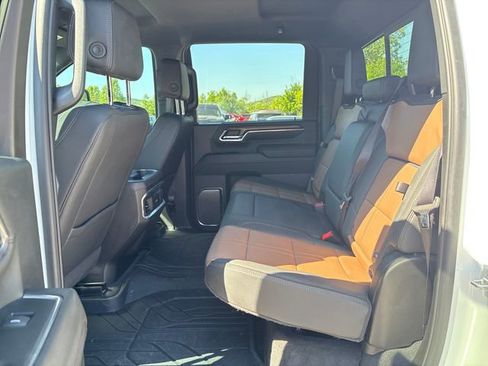 Used 2024 Chevrolet Silverado 2500 High Country w/ Technology Package AWD/4WD image 19