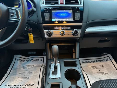 Used 2019 Subaru Outback 2.5i image 12