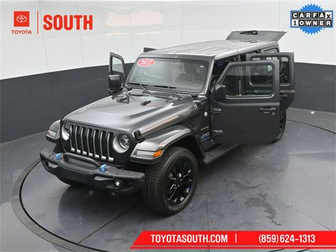 Used 2022 Jeep Wrangler Unlimited Sahara image 49