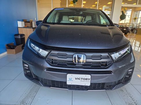 Certified 2025 Honda Odyssey EX-L image 2