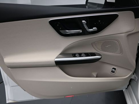 New 2025 Mercedes-Benz C 300 4MATIC Sedan image 21