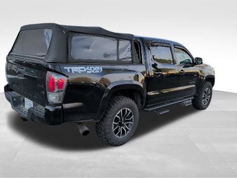 Used 2023 Toyota Tacoma TRD Sport w/ Technology Package AWD/4WD image 3