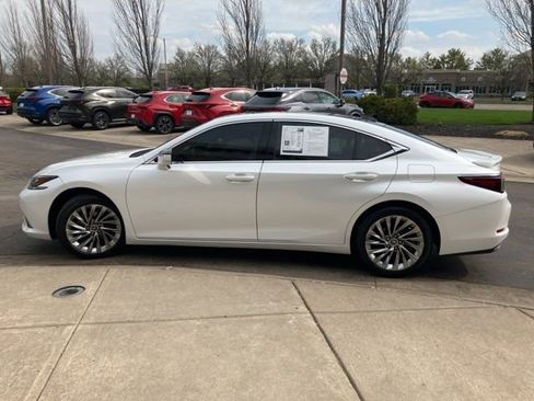 Used 2022 Lexus ES 350 Ultra Luxury w/ Accessory Package 2 image 6