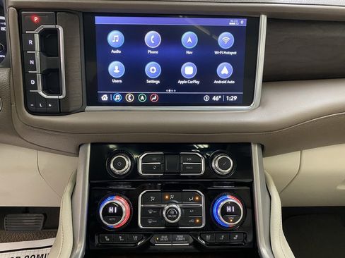 Used 2021 GMC Yukon Denali w/ Denali Premium Package image 35