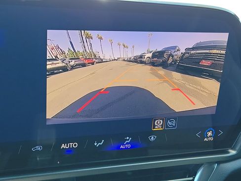 Used 2026 Chevrolet Equinox EV LT FWD image 10