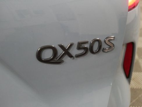 Used 2023 INFINITI QX50 Sport AWD/4WD image 6