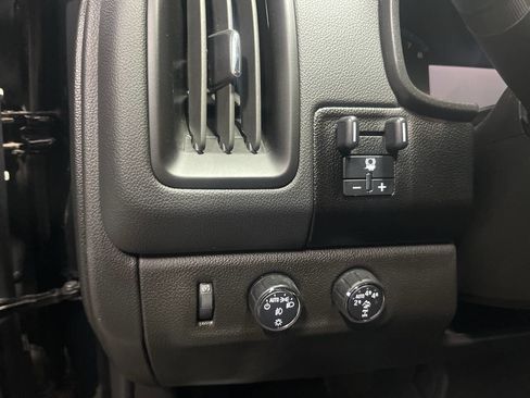 Used 2022 Chevrolet Colorado ZR2 w/ Colorado ZR2 Bison Edition image 19