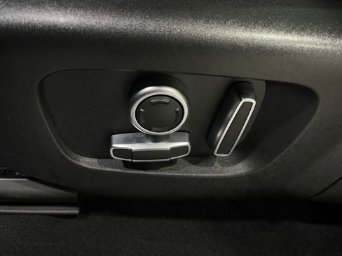 Used 2021 Land Rover Range Rover Evoque R-Dynamic S image 17