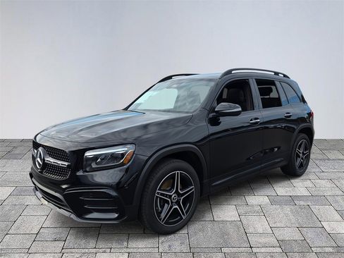 New 2026 Mercedes-Benz GLB 250 image 3