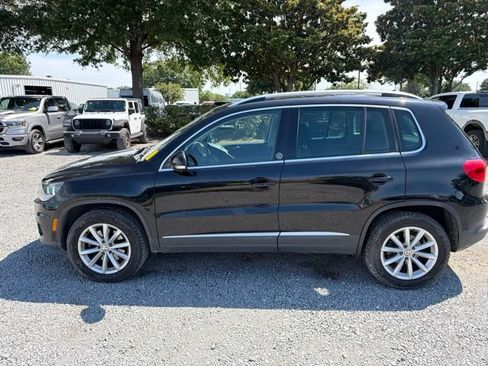 Used 2017 Volkswagen Tiguan Wolfsburg Edition FWD image 5