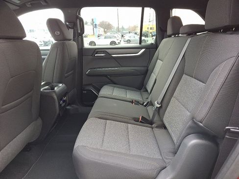 New 2025 GMC Acadia Elevation image 5