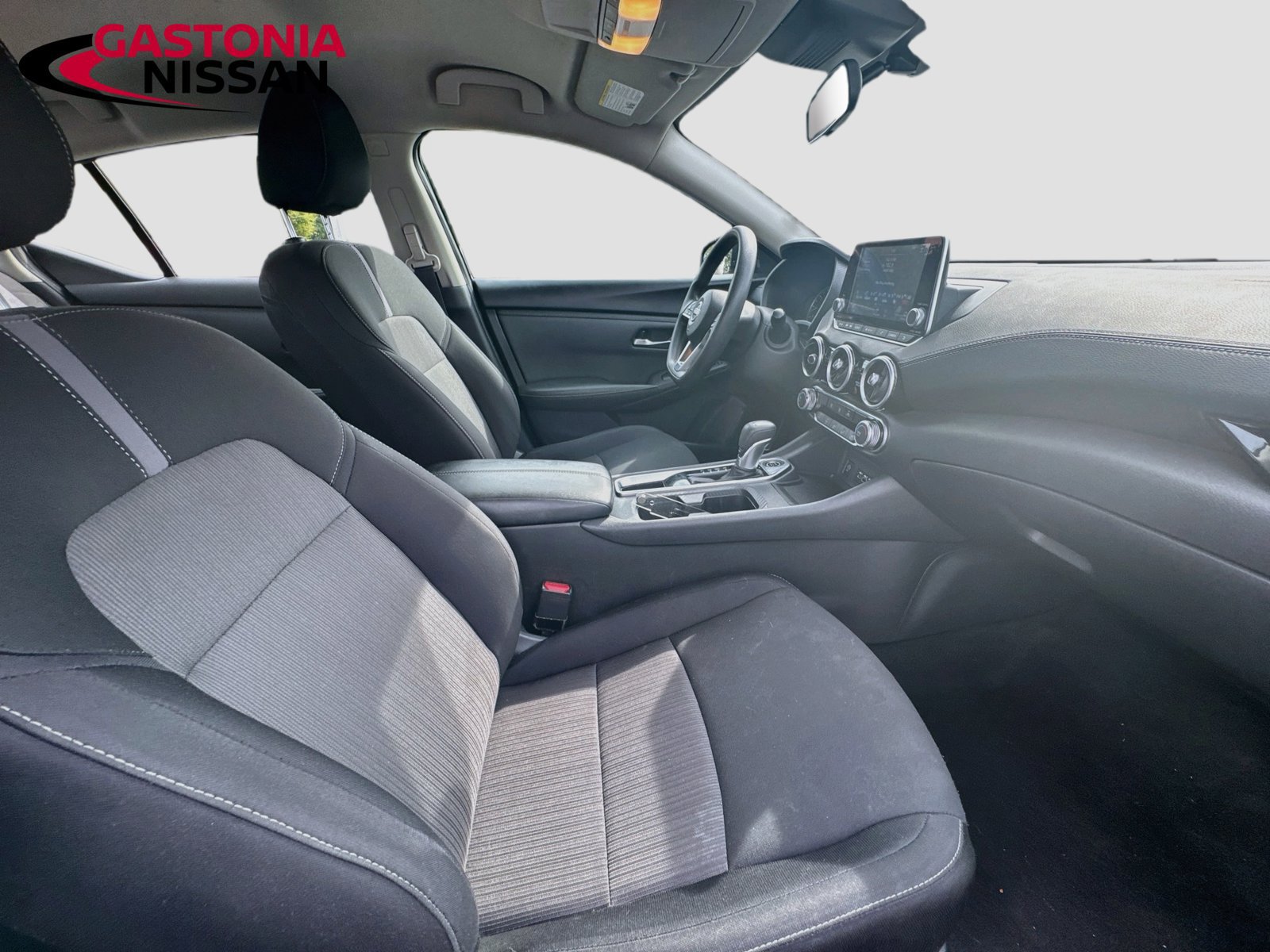Used 2024 Nissan Sentra SV FWD image 35