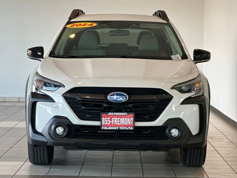Used 2024 Subaru Outback Premium image 9