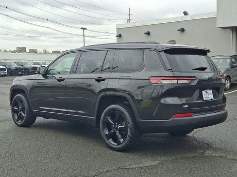 Certified 2023 Jeep Grand Cherokee L Limited w/ Black Appearance Package AWD/4WD image 5
