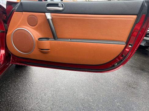 Used 2006 MAZDA MX-5 Miata Grand Touring w/ Premium Pkg image 10