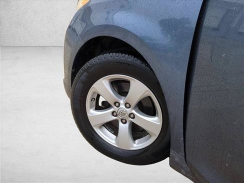 Used 2014 Toyota Sienna LE FWD image 10
