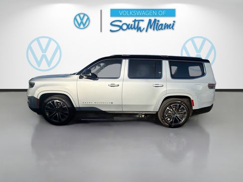 Used 2024 Jeep Grand Wagoneer Series III w/ Rear Seat Video Group 1 image 4