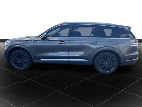 Used 2020 Lincoln Aviator Reserve w/ Equipment Group 202A AWD/4WD image 2