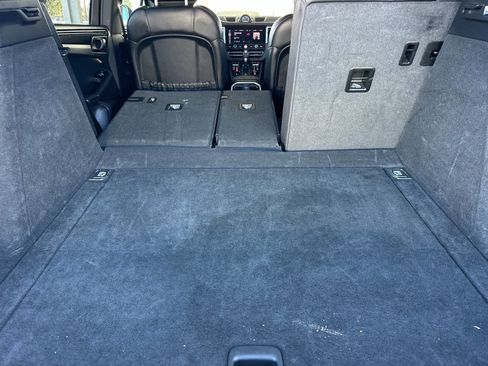 Used 2024 Porsche Macan image 14