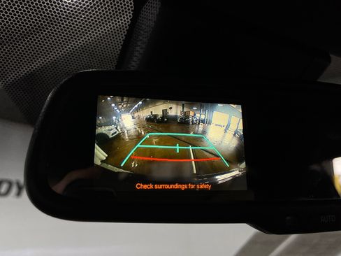 Used 2018 Toyota C-HR XLE image 10